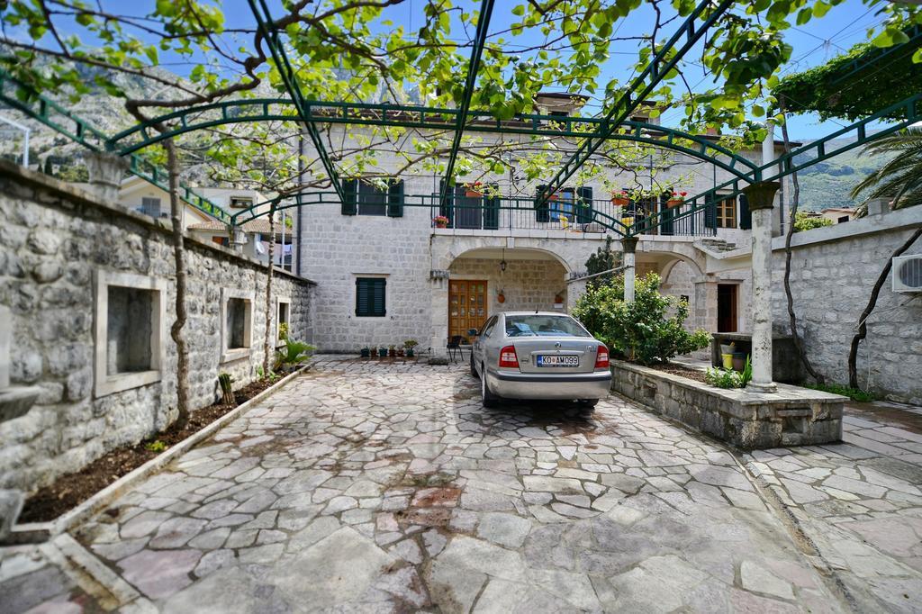 Guesthouse Anita Kotor Exterior photo
